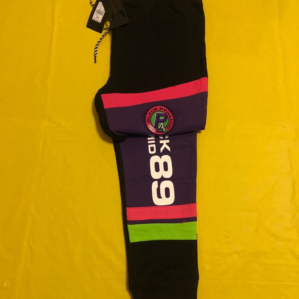 Pants - Picture 2 of 3